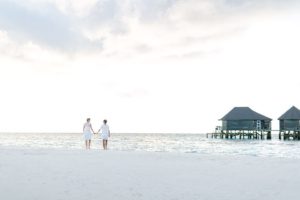 Malediven Paarshooing Couple Wedding Maldives Kuredu Hochzeit Paar München Irina Rott